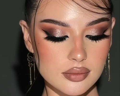 Glittery Glam- 10 aesthetic party makeup trends