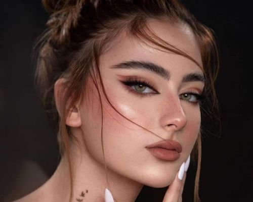 Soft and Subtle- 10 aesthetic party makeup trends
