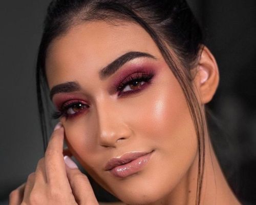 Berry Beautiful- Aesthetic Party makeup trends