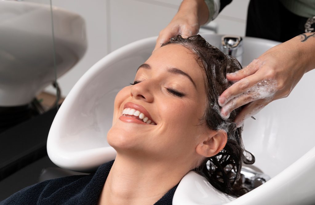 10 Best Steps for a Salon like Hair Spa at Home