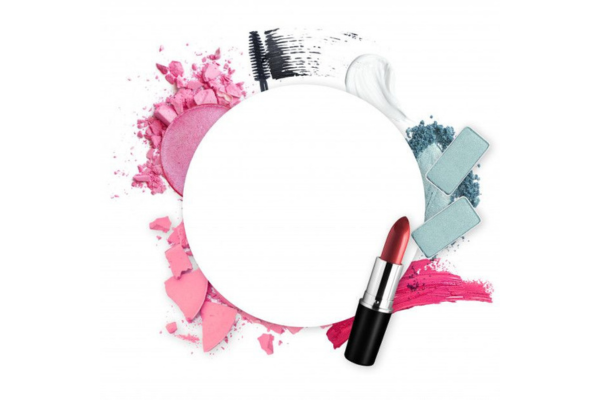 It is essential to know the tips for a minimalistic makeup. 