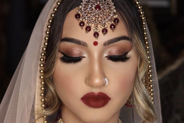 Glam wedding makeup for flawless bridal look