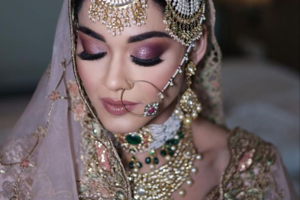 dewy bridal makeup for flawless bridal look